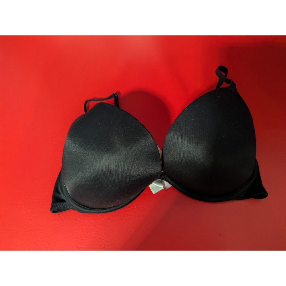 Victorias Secret Pink 32D wear everywhere super push up back bra with underwire